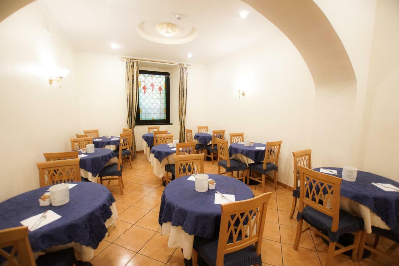 רומא Hotel Giglio Dell'Opera מראה חיצוני תמונה